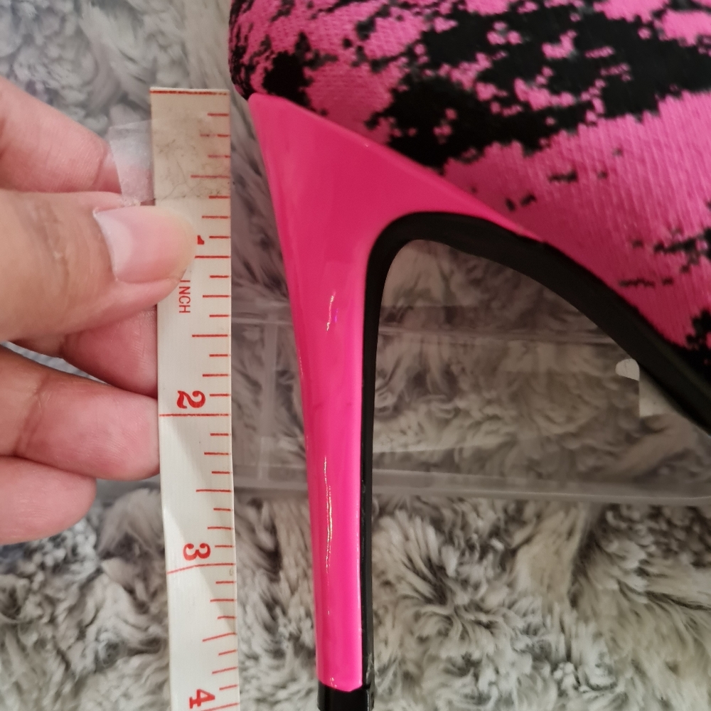 NWT Hot Pink and Blk Over The Knee Peep Toe Heels - Picture 8 of 8